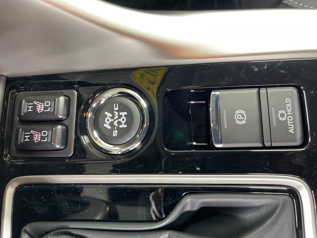 2025 Mitsubishi Eclipse Cross SE photo 13