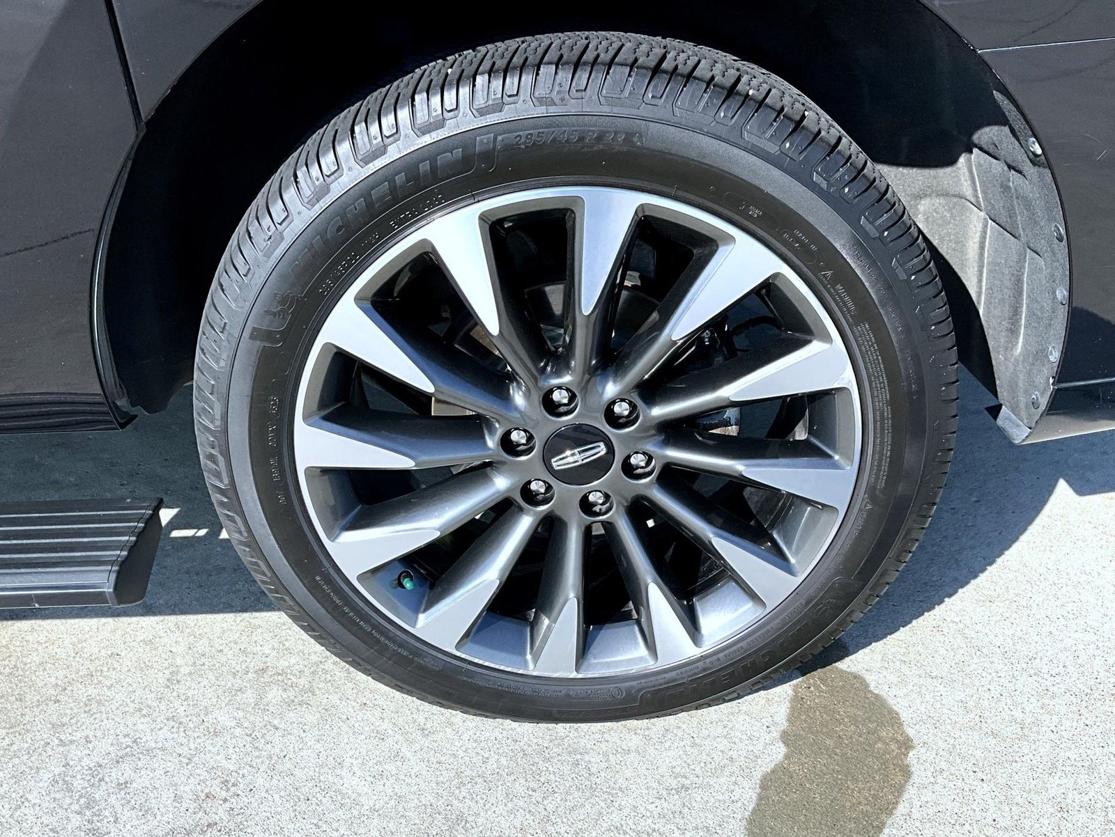 2021 Lincoln Navigator L Reserve photo 25