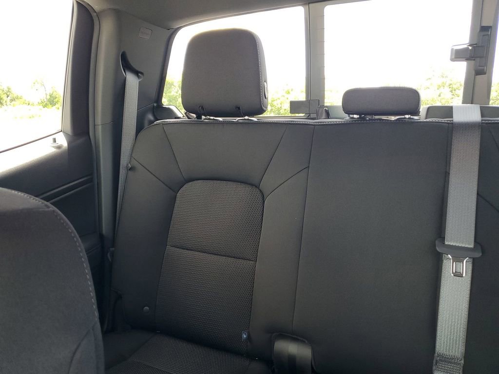 2025 Chevrolet Colorado Work Truck LT photo 12
