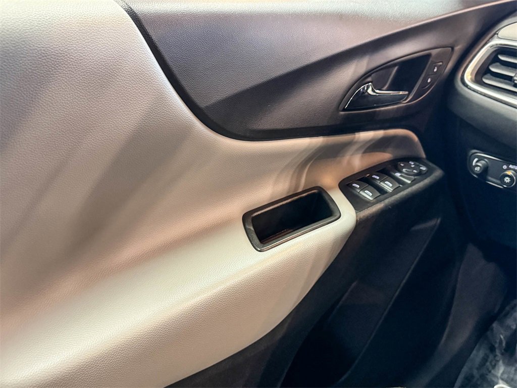 2019 Chevrolet Equinox LS photo 31