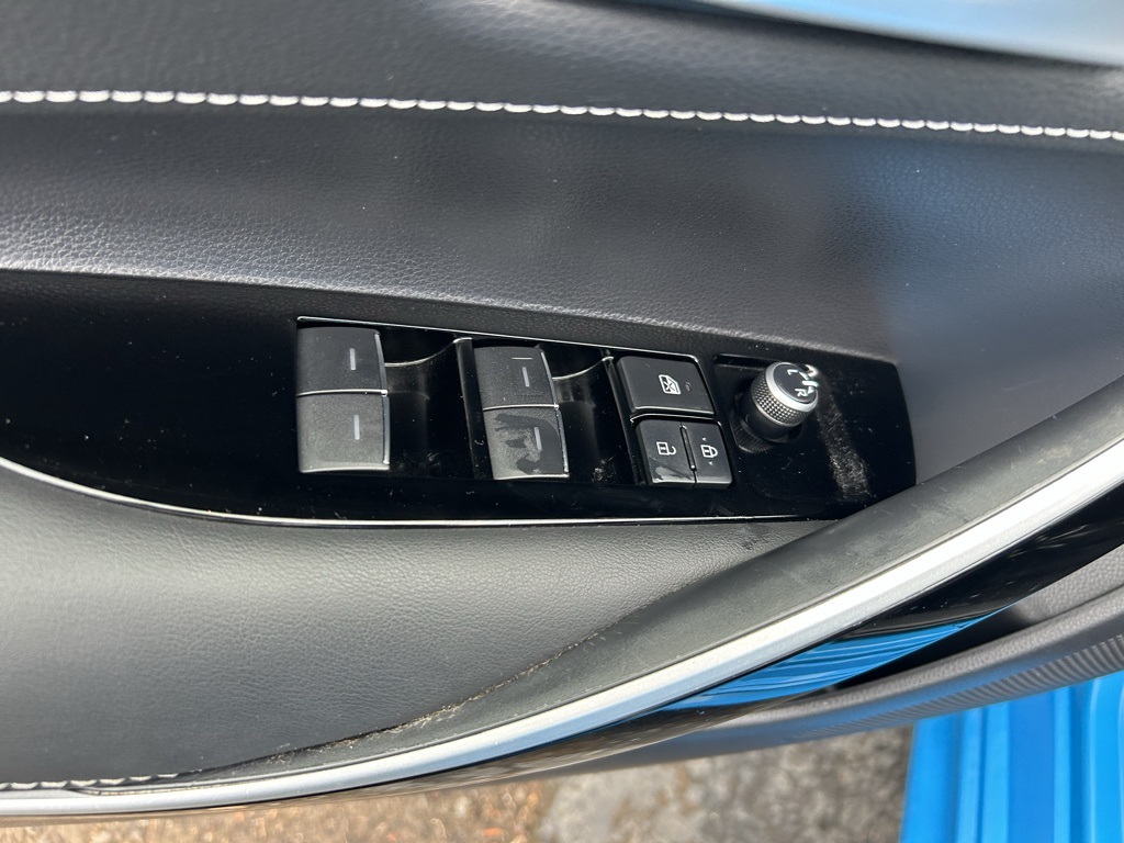 2021 Toyota Corolla XSE photo 11