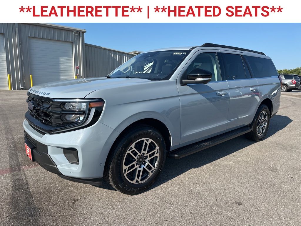 2025 Ford Expedition MAX photo 3