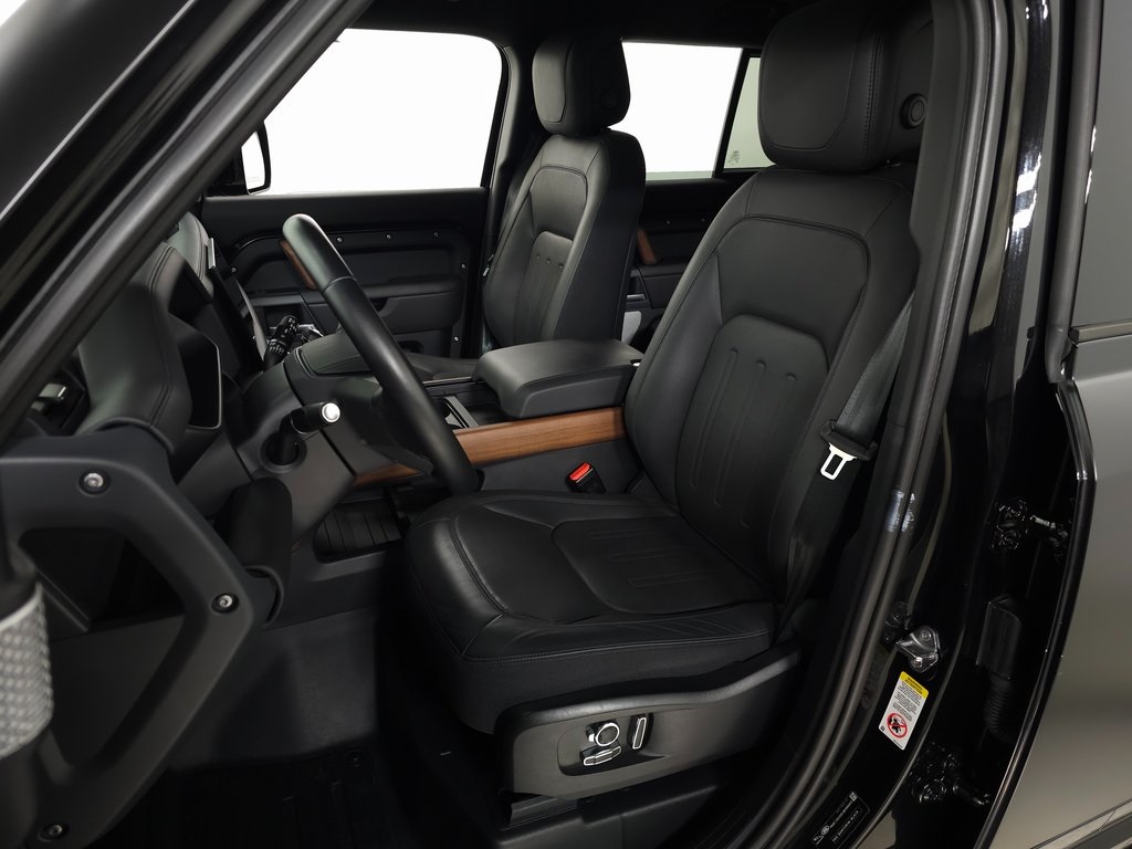 2024 LAND ROVER DEFENDER - Image 17
