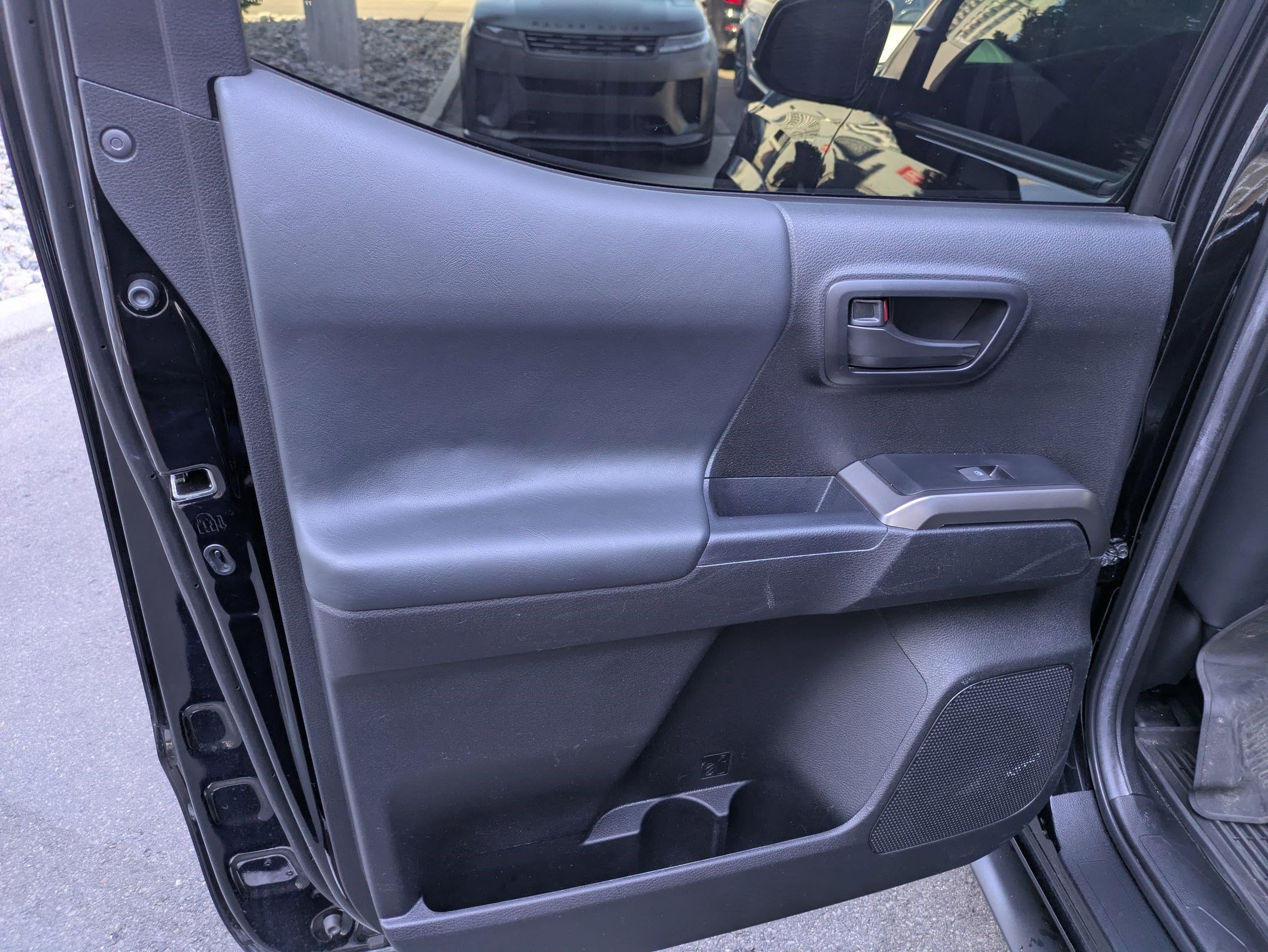 2023 Toyota Tacoma Limited photo 28