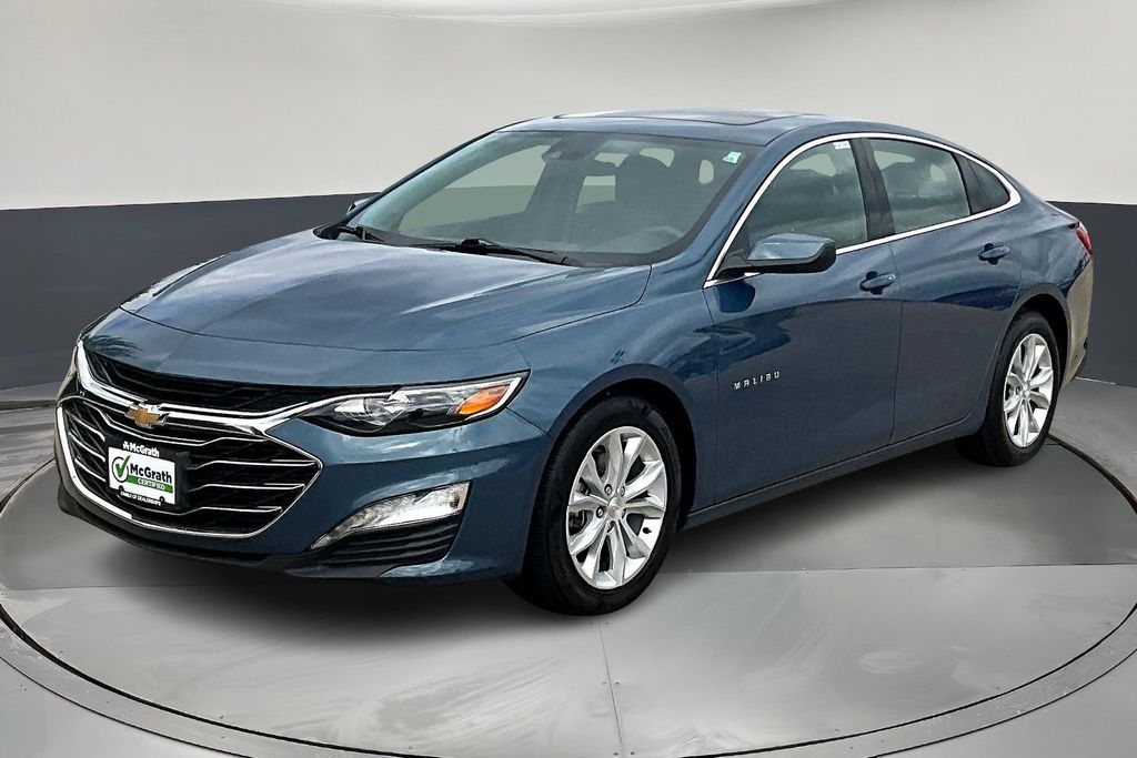 2024 Chevrolet Malibu 1LT photo 3