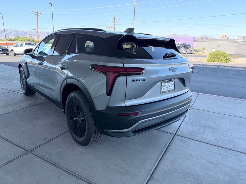 2026 Chevrolet Blazer EV photo 4