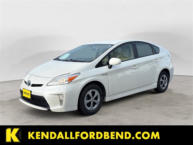 2015 Toyota Prius Two's photo