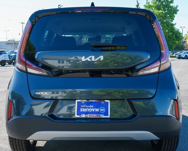 2023 Kia Soul LX photo 5