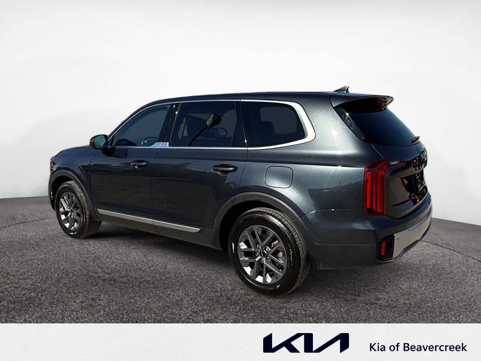 2024 Kia Telluride LX photo 2