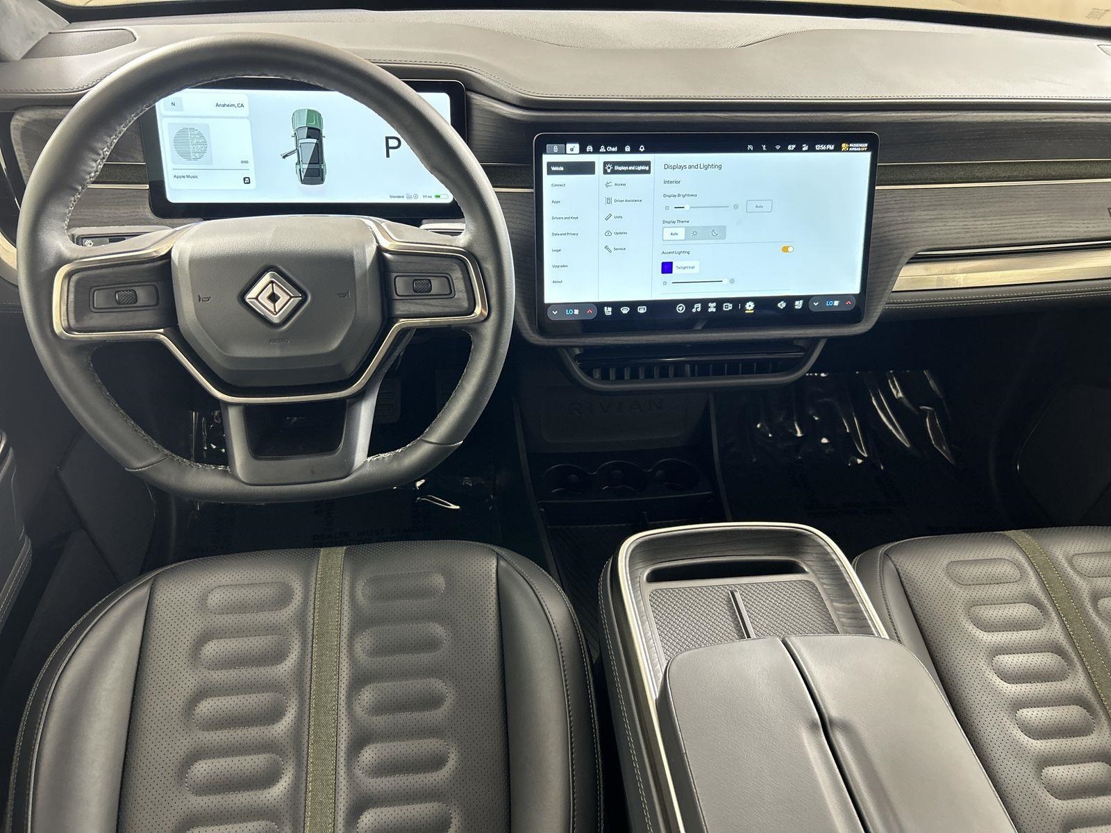 2025 Rivian R1S Adventure photo 9