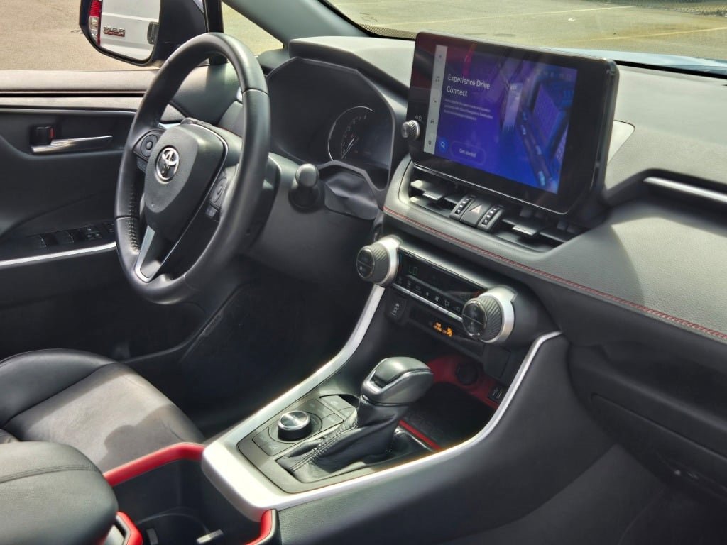 2023 Toyota RAV4 TRD photo 5