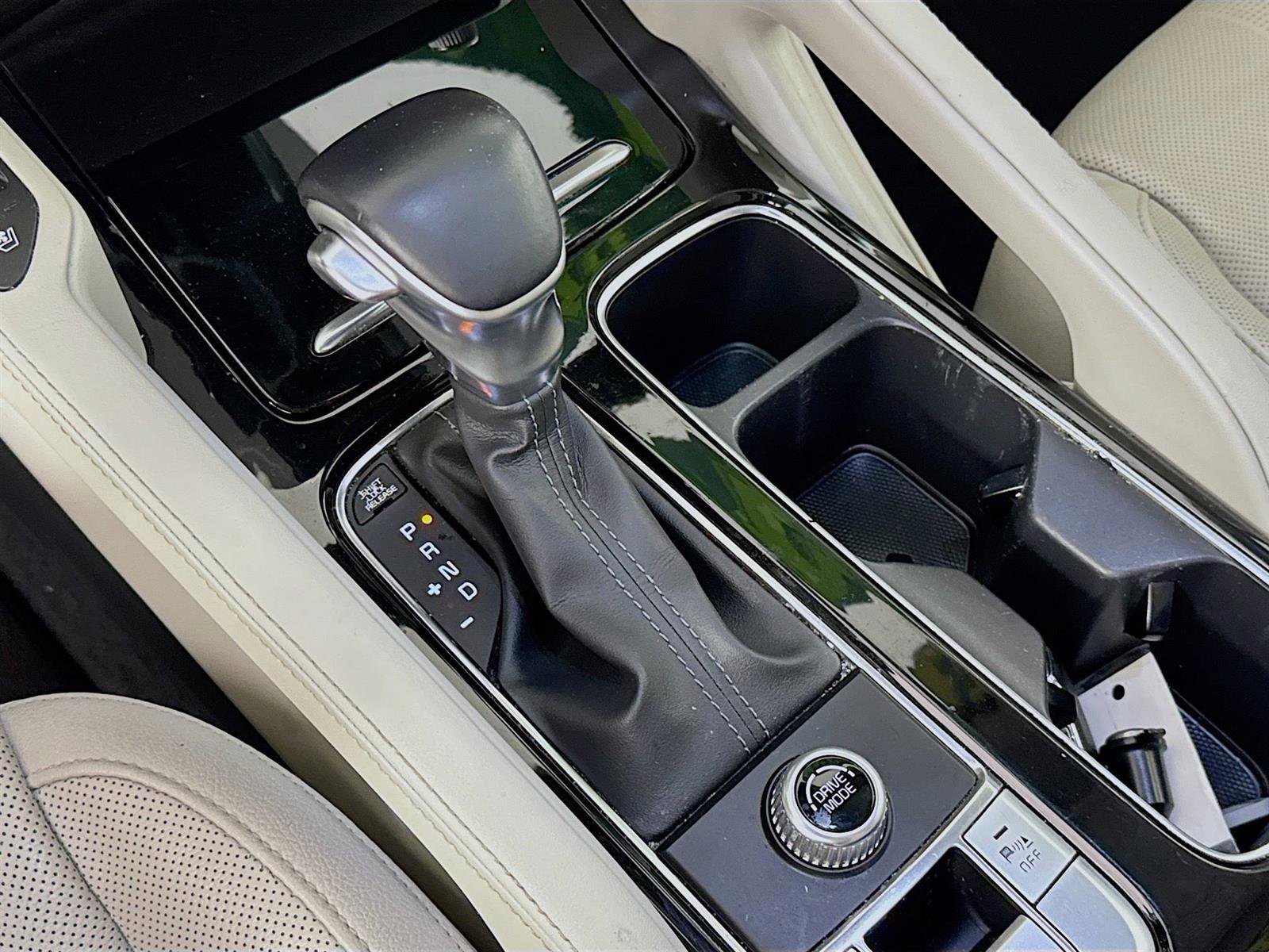 2022 Kia Telluride EX photo 17
