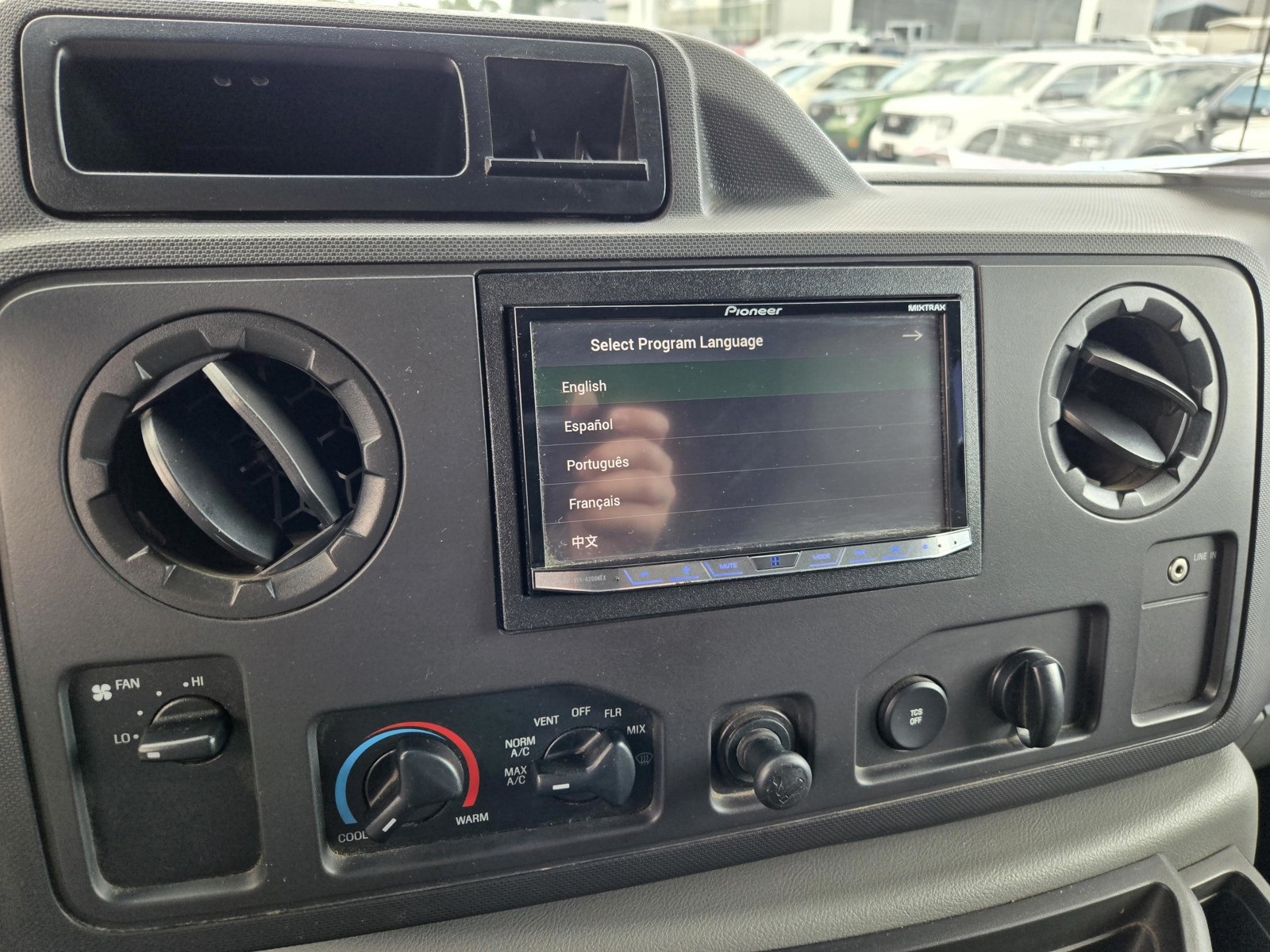 2012 Ford E-250 Cargo photo 21