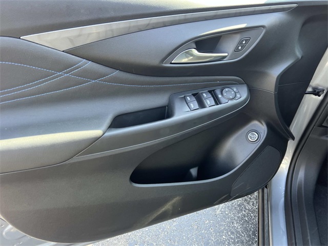 2025 Buick Envista ST photo 12
