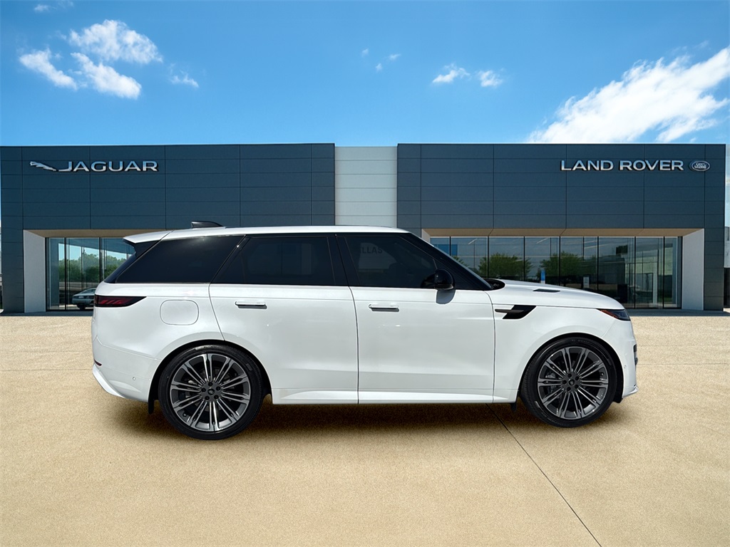 2025 Land Rover Range Rover Sport SE photo 5