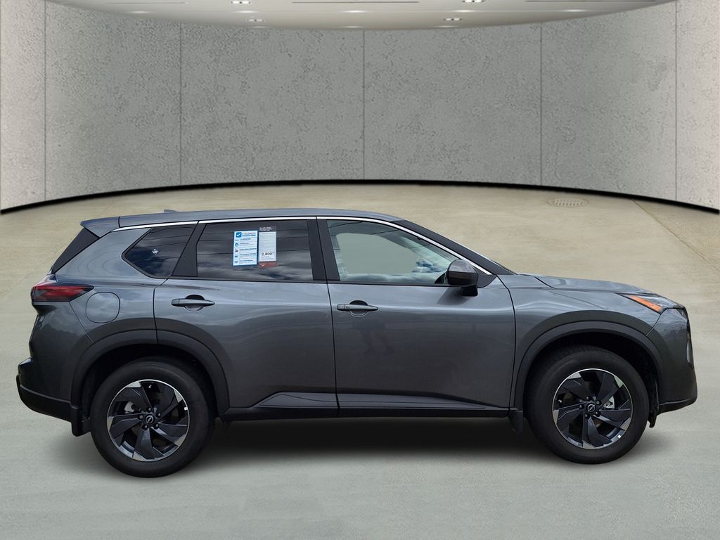2026 Nissan Rogue SV photo 4