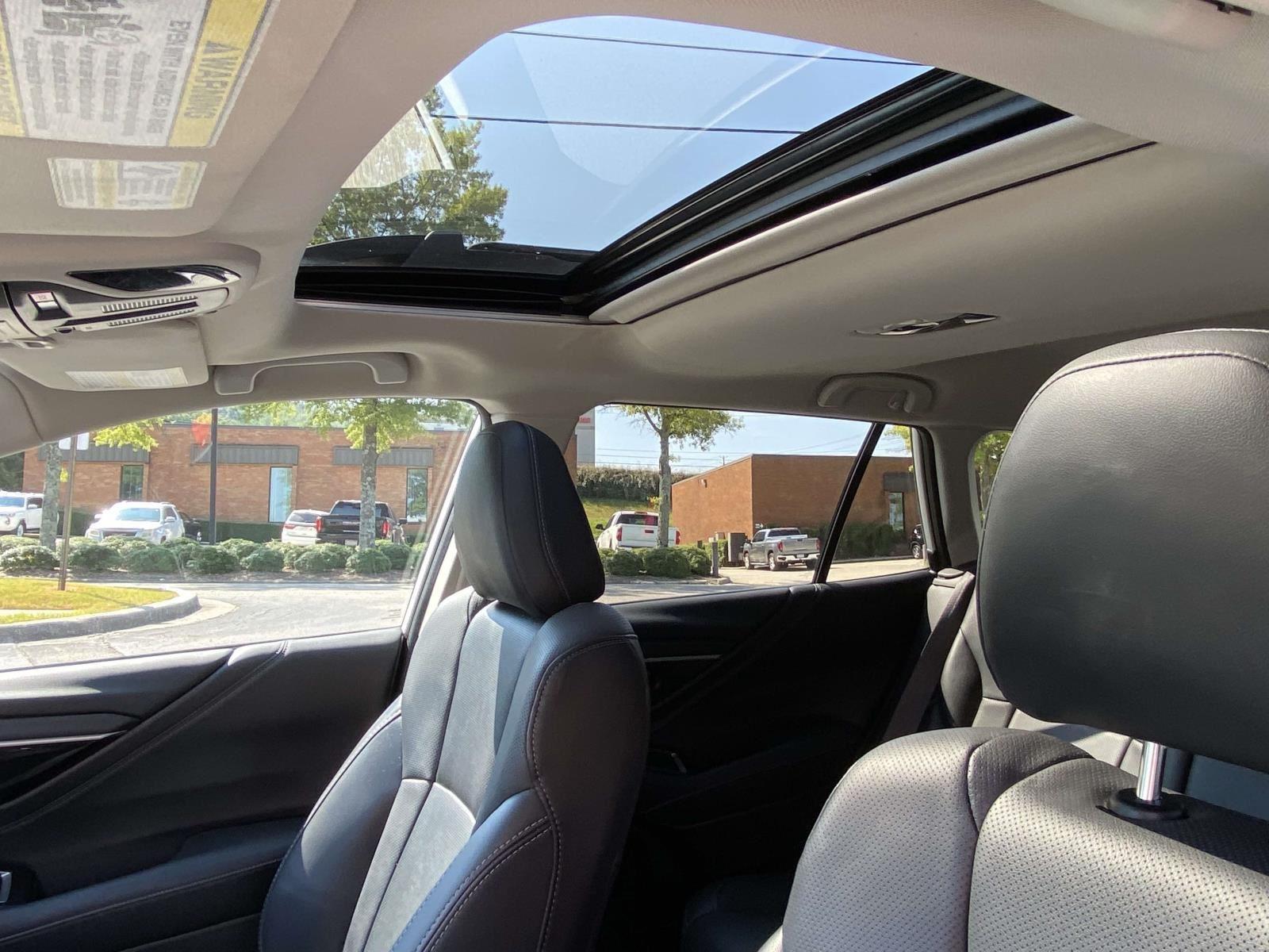 2022 Subaru Outback Limited photo 3