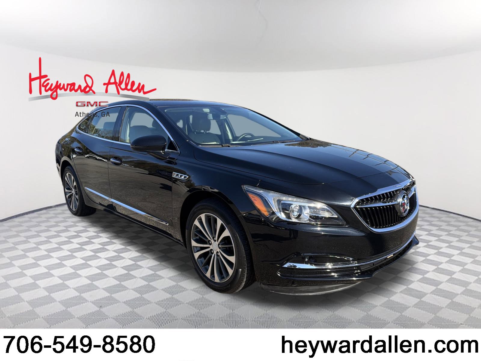 2019 Buick LaCrosse Preferred's photo