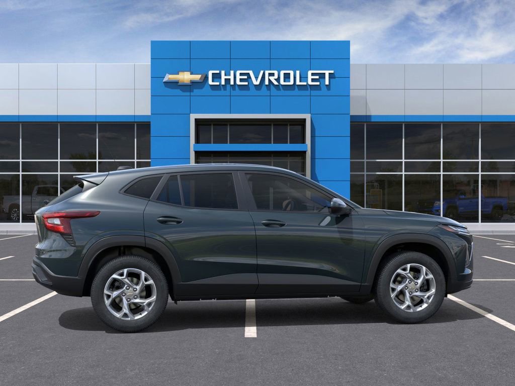 2026 Chevrolet Trax LS photo 3