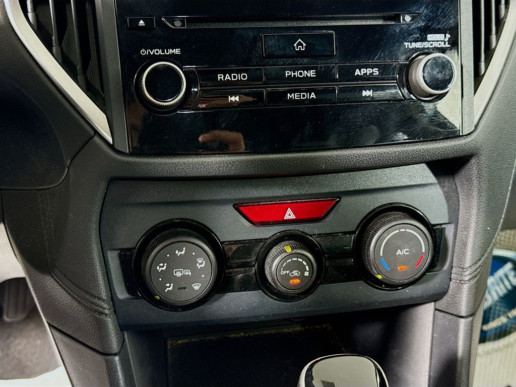 2019 Subaru Crosstrek 2.0i Premium photo 14