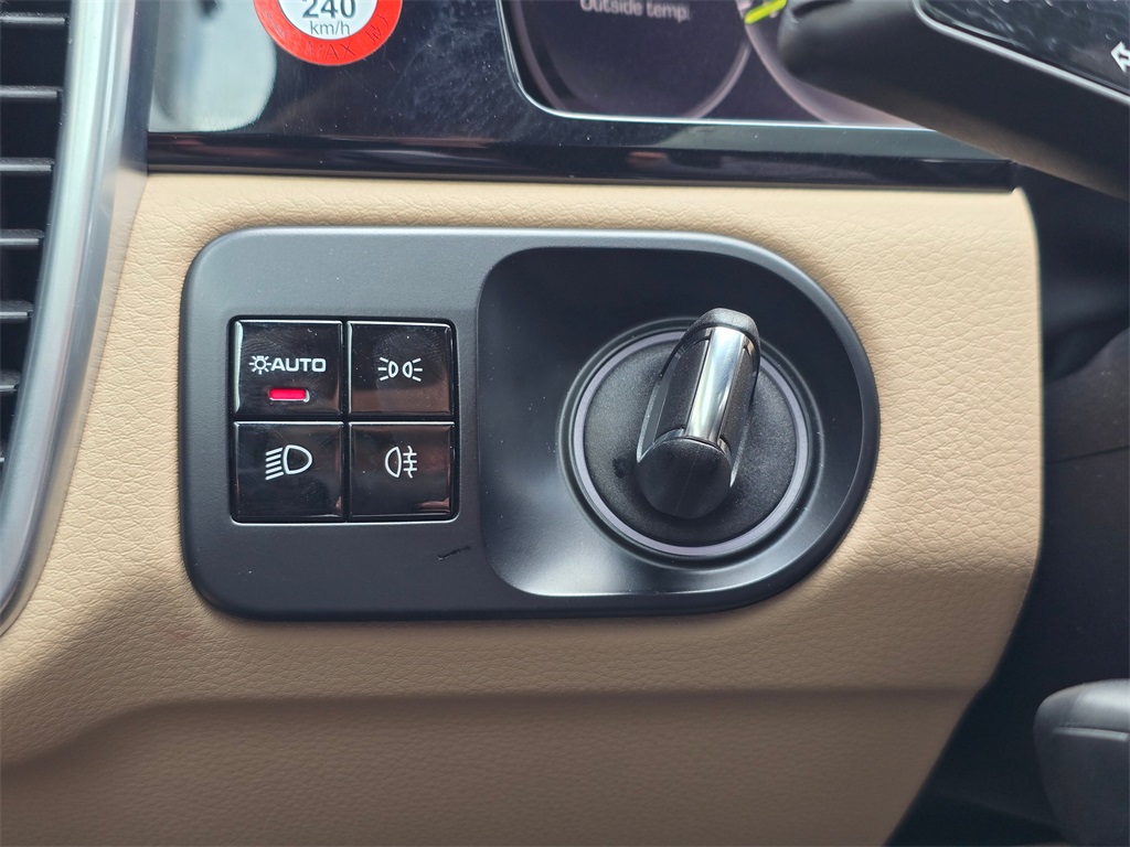 2021 Porsche Cayenne E-Hybrid Coupe Base photo 20