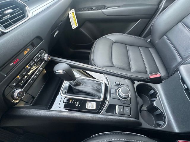 2025 Mazda CX-5 2.5 S Preferred photo 26