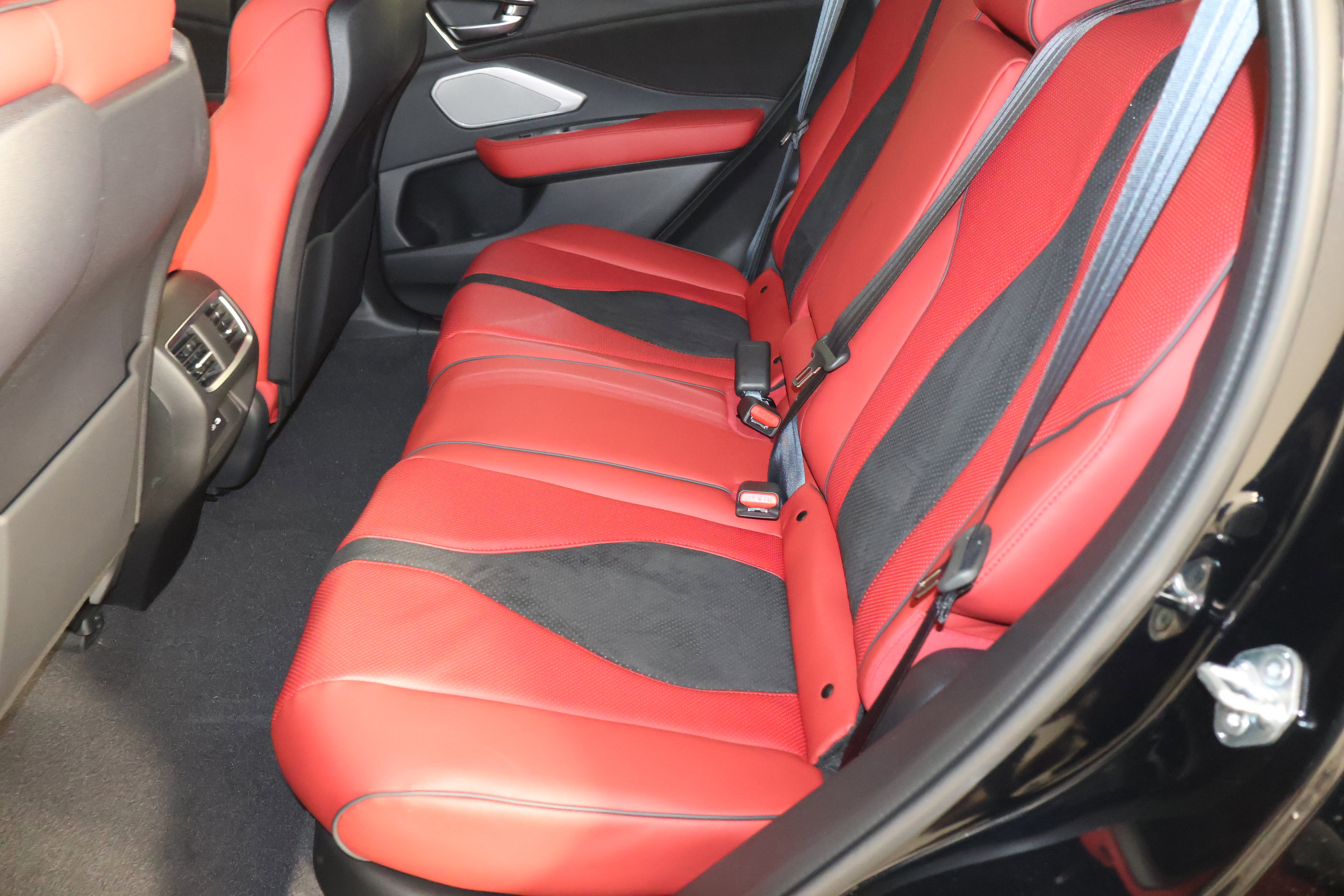 2025 Acura RDX A-Spec photo 13