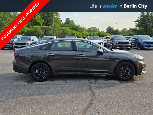 2025 Kia K5 LXS photo 4