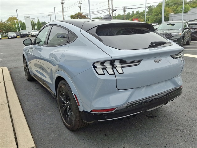 2025 Ford Mustang Mach-E GT photo 4
