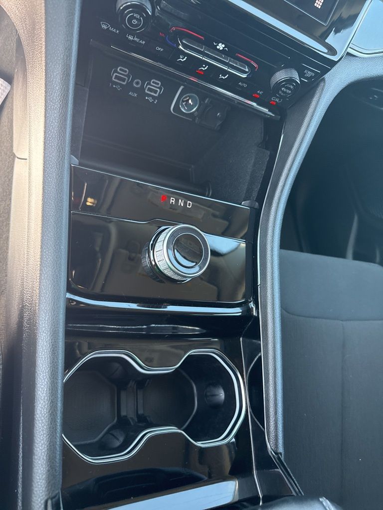 2023 Jeep Grand Cherokee Laredo photo 17