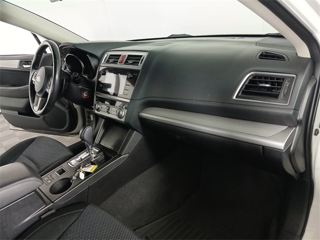 2017 Subaru Outback 2.5i Premium photo 17