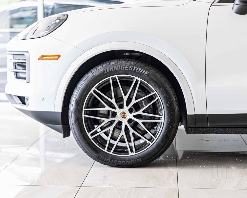 2025 PORSCHE CAYENNE - Image 8
