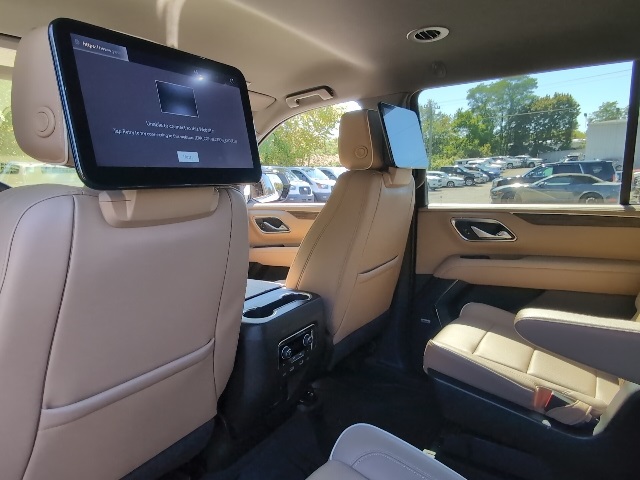 2024 Chevrolet Suburban Premier photo 36