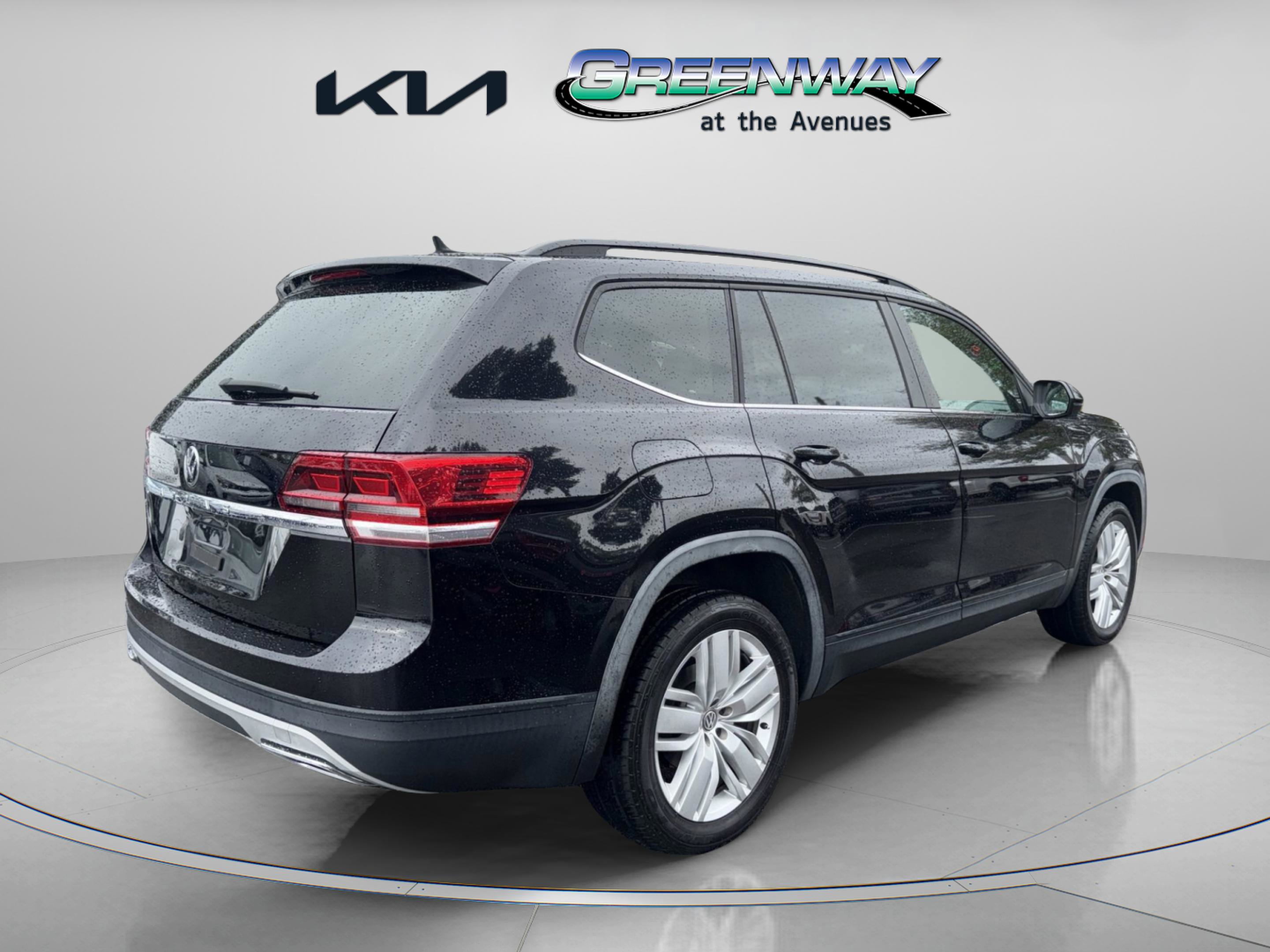 2020 Volkswagen Atlas SE Technology photo 3