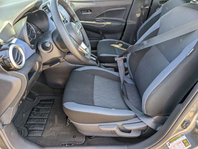 2023 Nissan Versa 1.6 SV photo 11