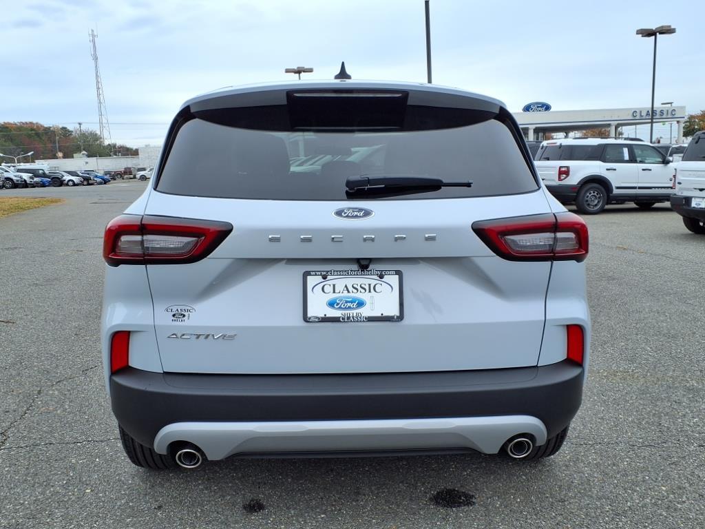 2025 Ford Escape Active photo 3