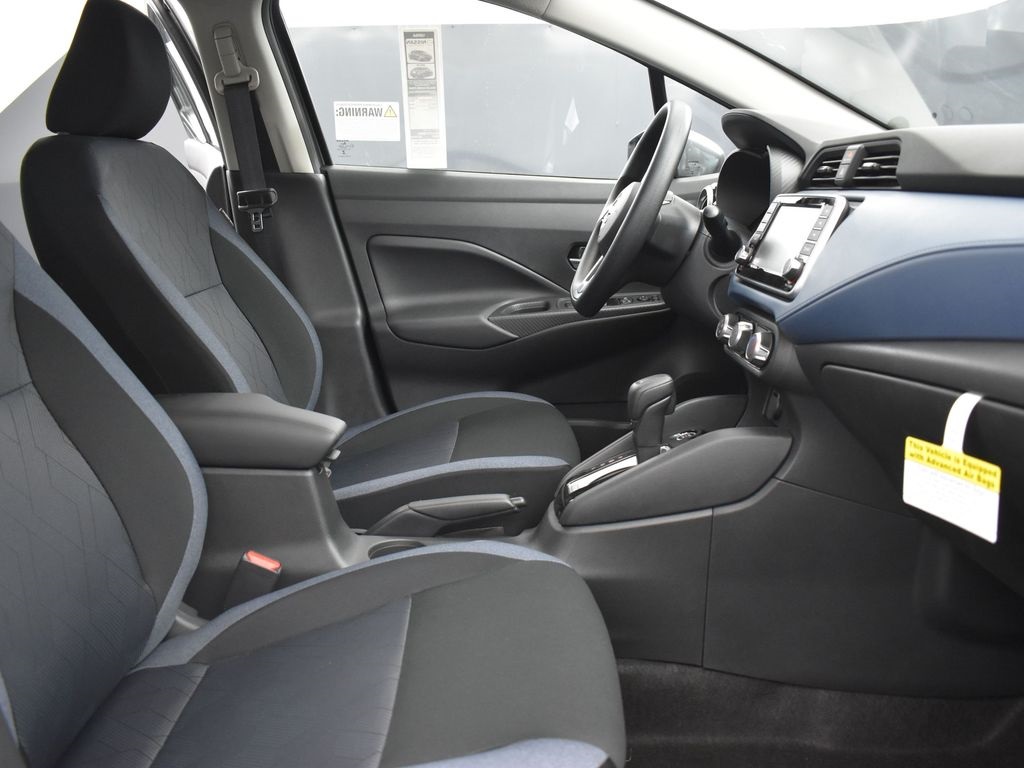 2025 Nissan Versa 1.6 SV photo 20