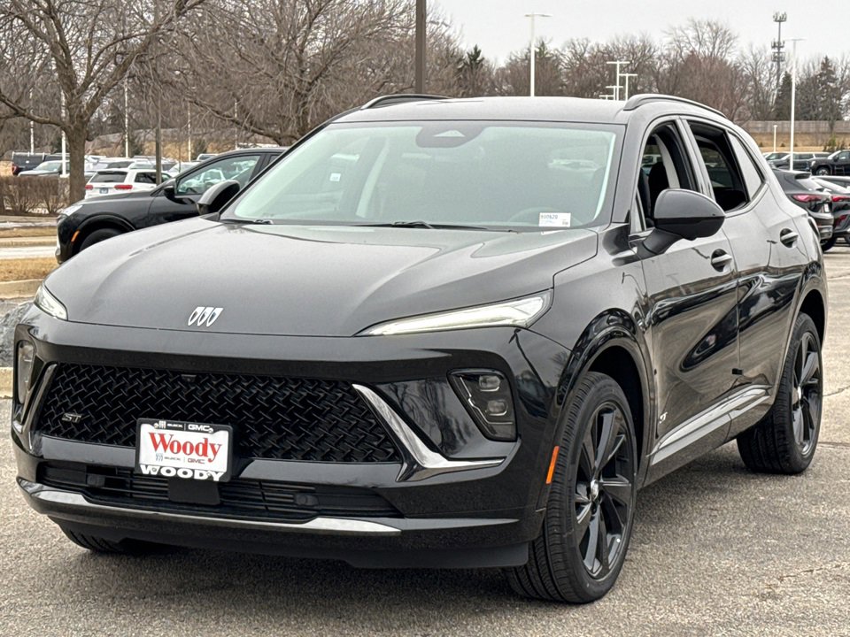 2025 Buick Envision Sport Touring photo 4