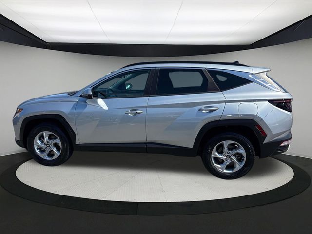2022 Hyundai Tucson SEL photo 2