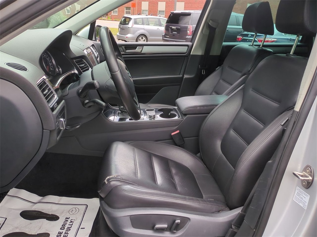 2011 Volkswagen Touareg VR6 FSI photo 20