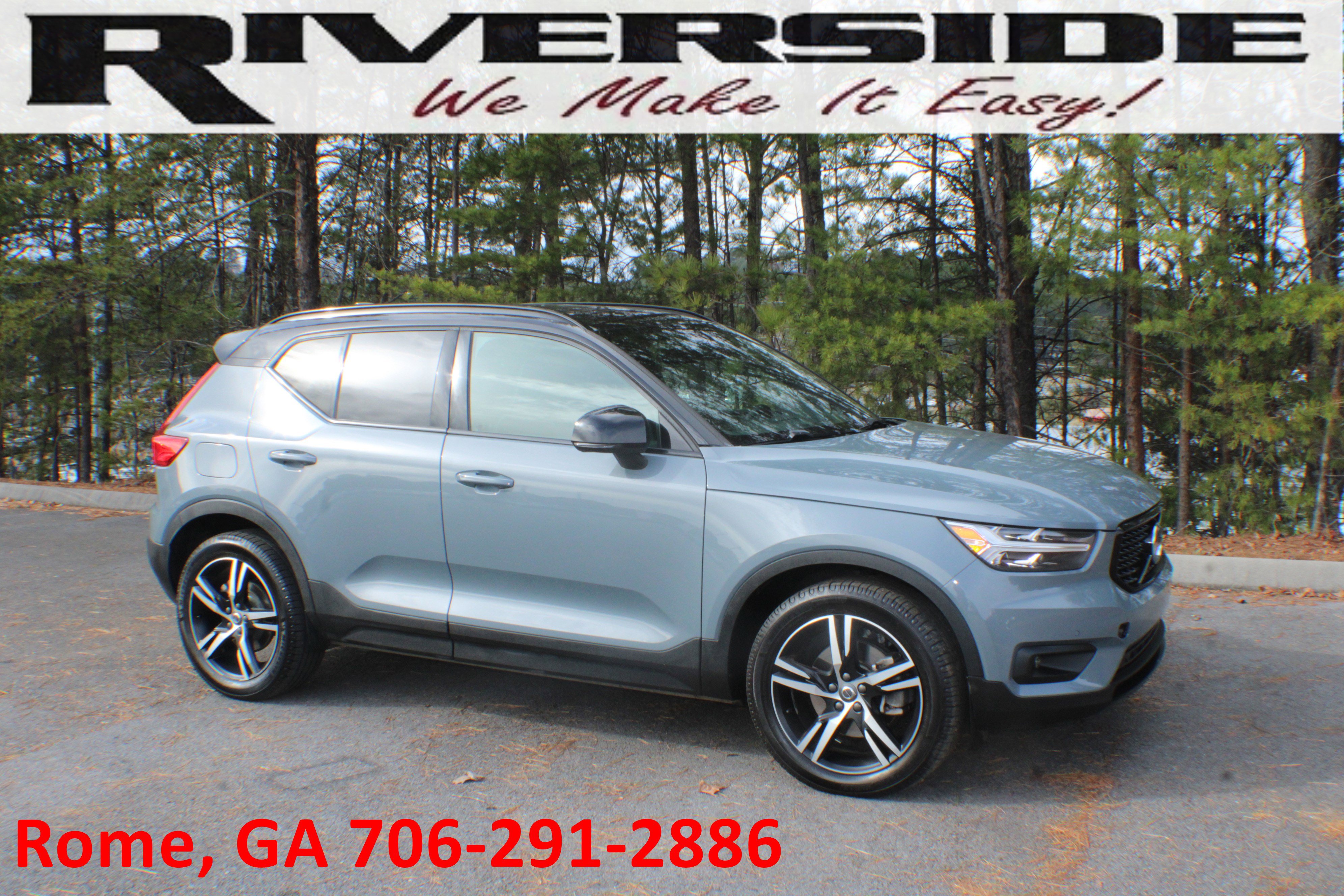 2021 Volvo XC40 R-Design's photo