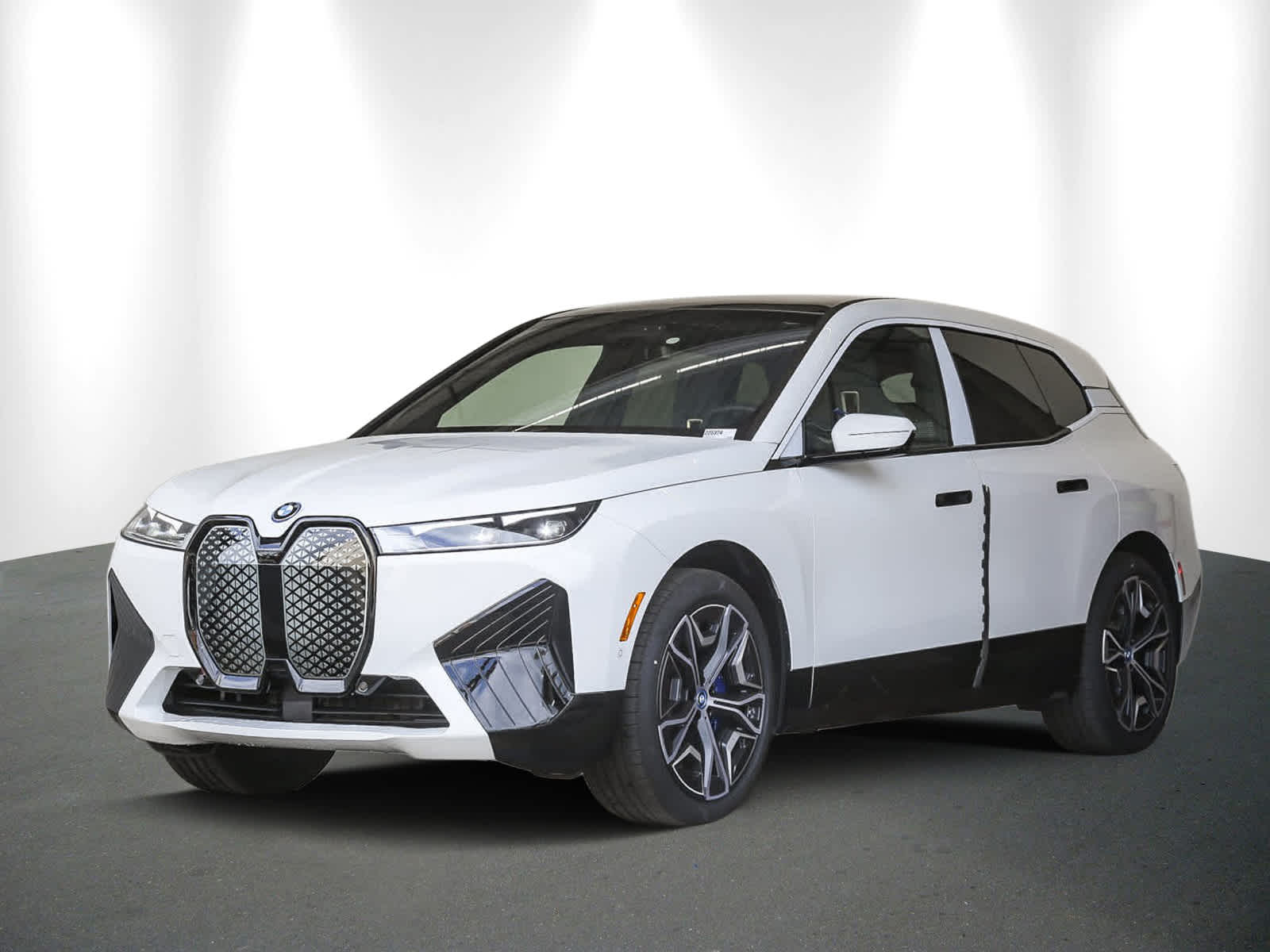 Used 2025 BMW iX Base with VIN WB523CF03SCS20576 for sale in Glendale, CA