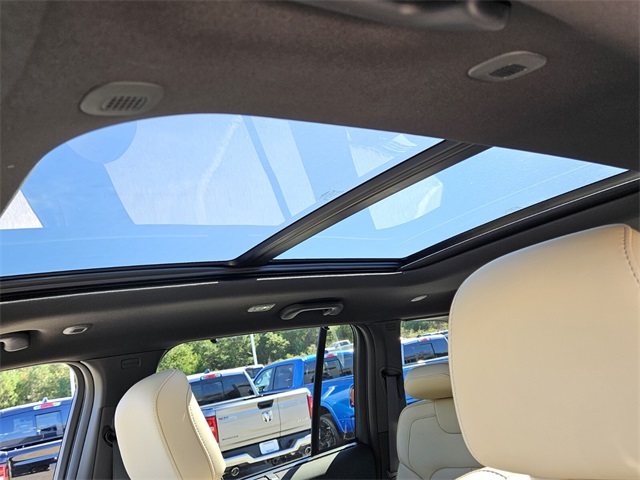 2025 Jeep Grand Cherokee Limited photo 5