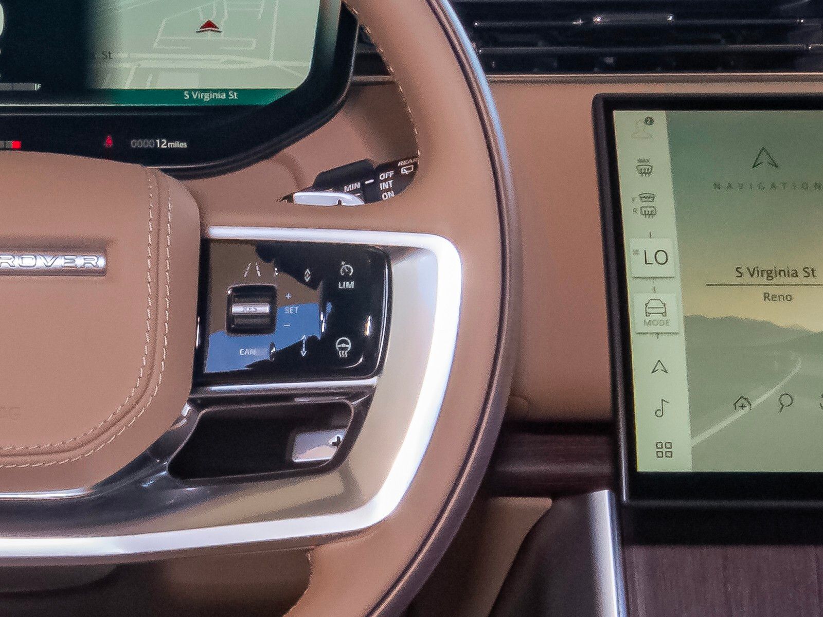 2025 Land Rover Range Rover SE photo 15