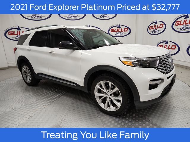 2021 Ford Explorer Platinum's photo
