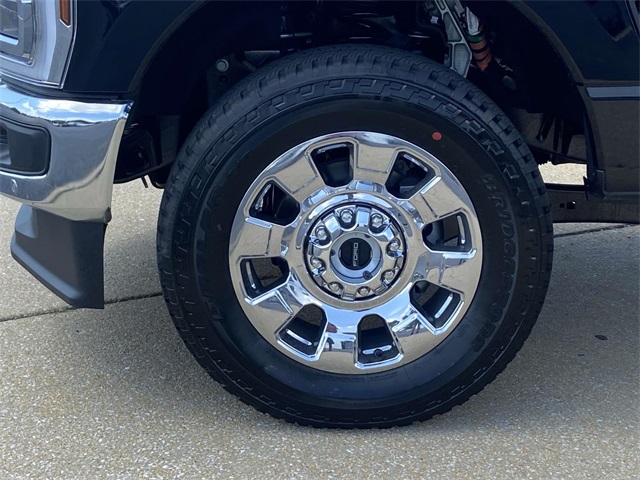 2025 Ford F-250 photo 7