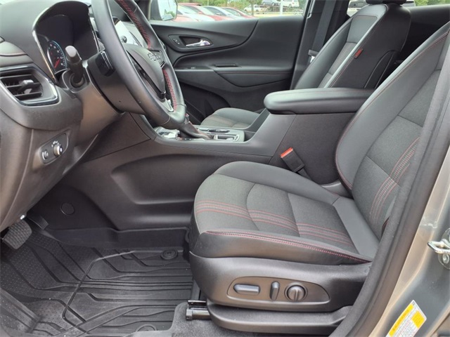 2024 Chevrolet Equinox RS photo 3