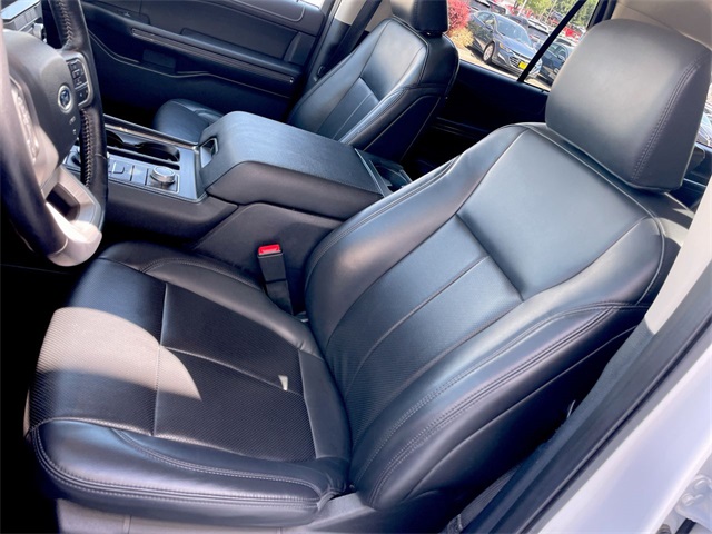 2023 Ford Expedition MAX XLT photo 4