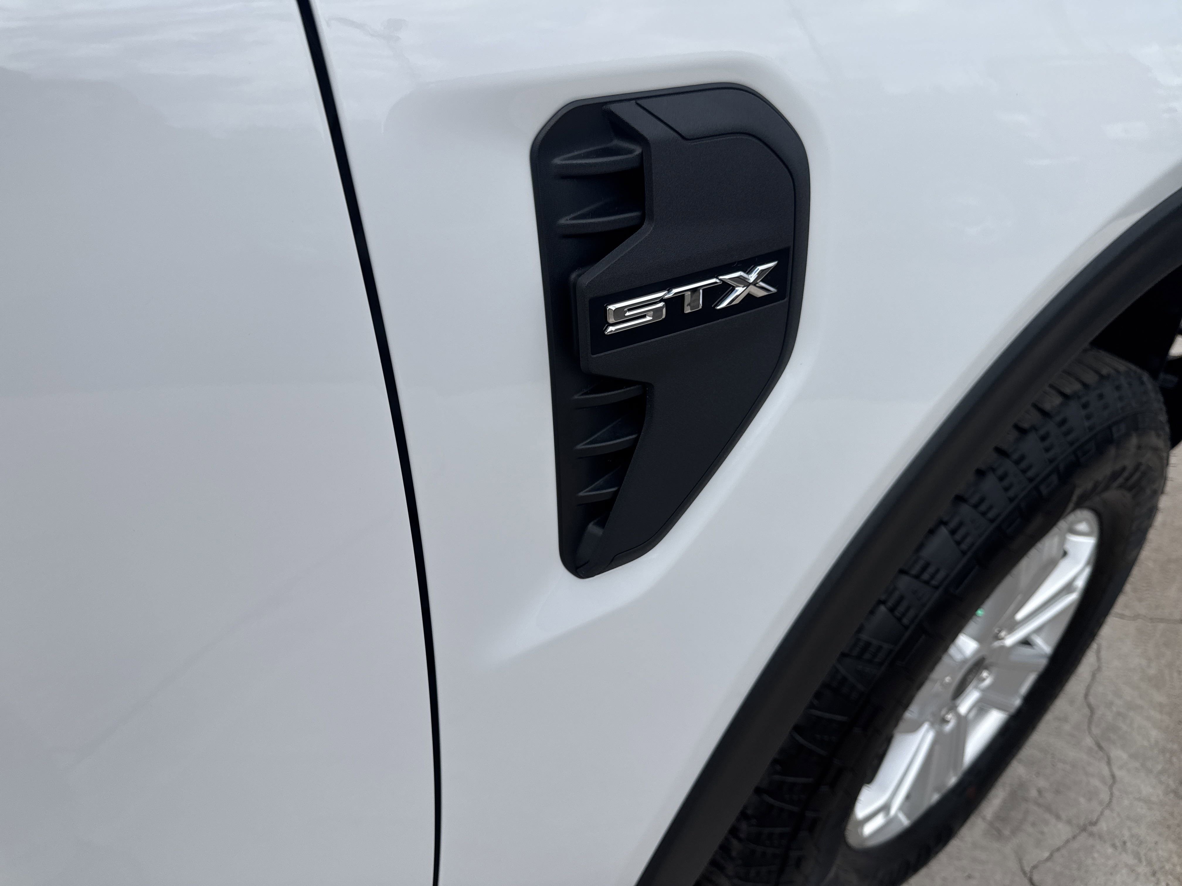 2025 Ford Ranger XL photo 2