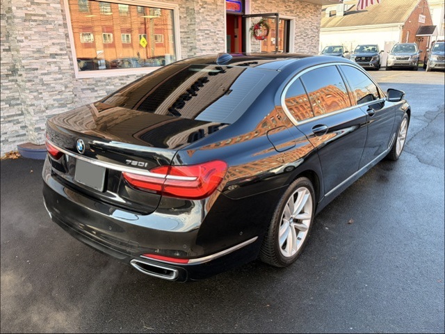 2018 Bmw B7 photo 3